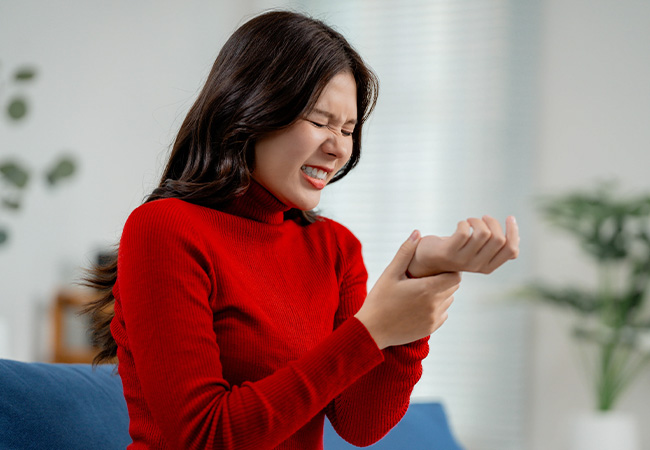 How Physical Therapy Can Combat Carpal Tunnel Syndrome